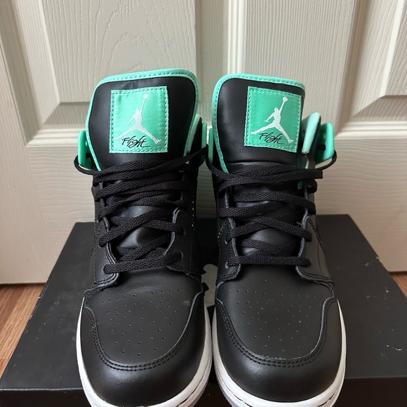 Air Jordan 1 Retro 89 “Green Glow” Sneakers - Picture 5 of 7